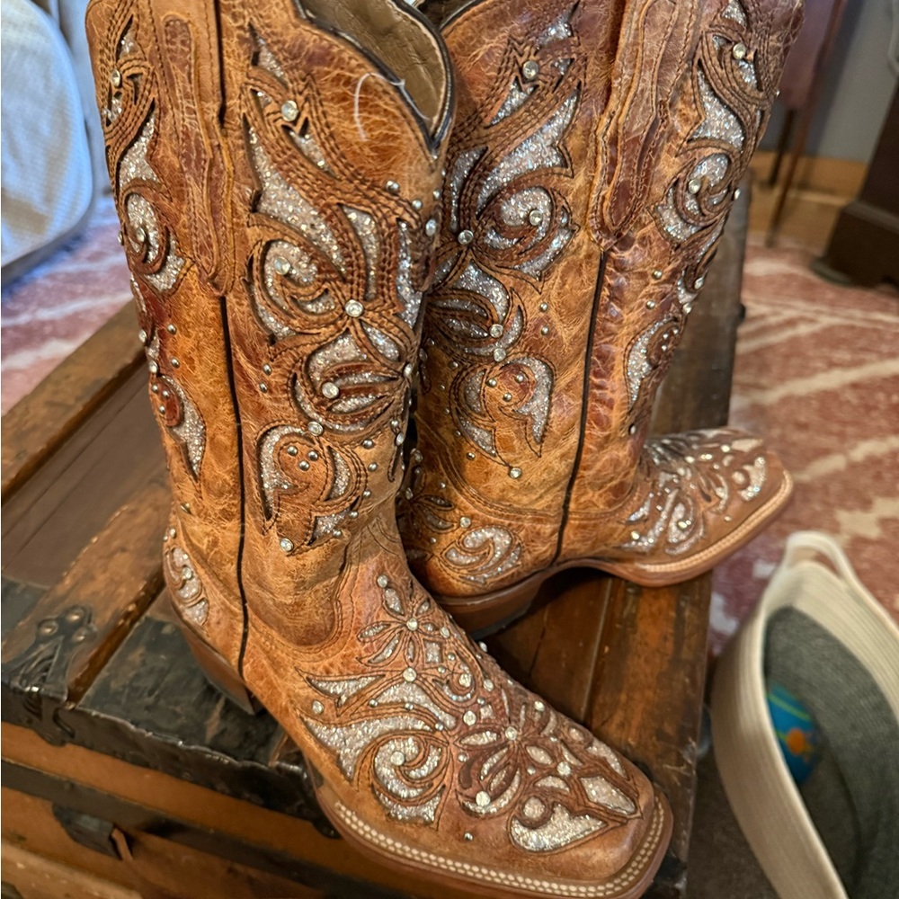 Embellished Brown Western Boots